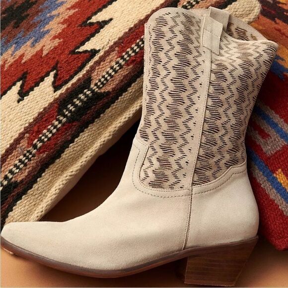 Anthropologie Cut-Out Ivory Suede Western Boots US 9 NWOB - Picture 7 of 14